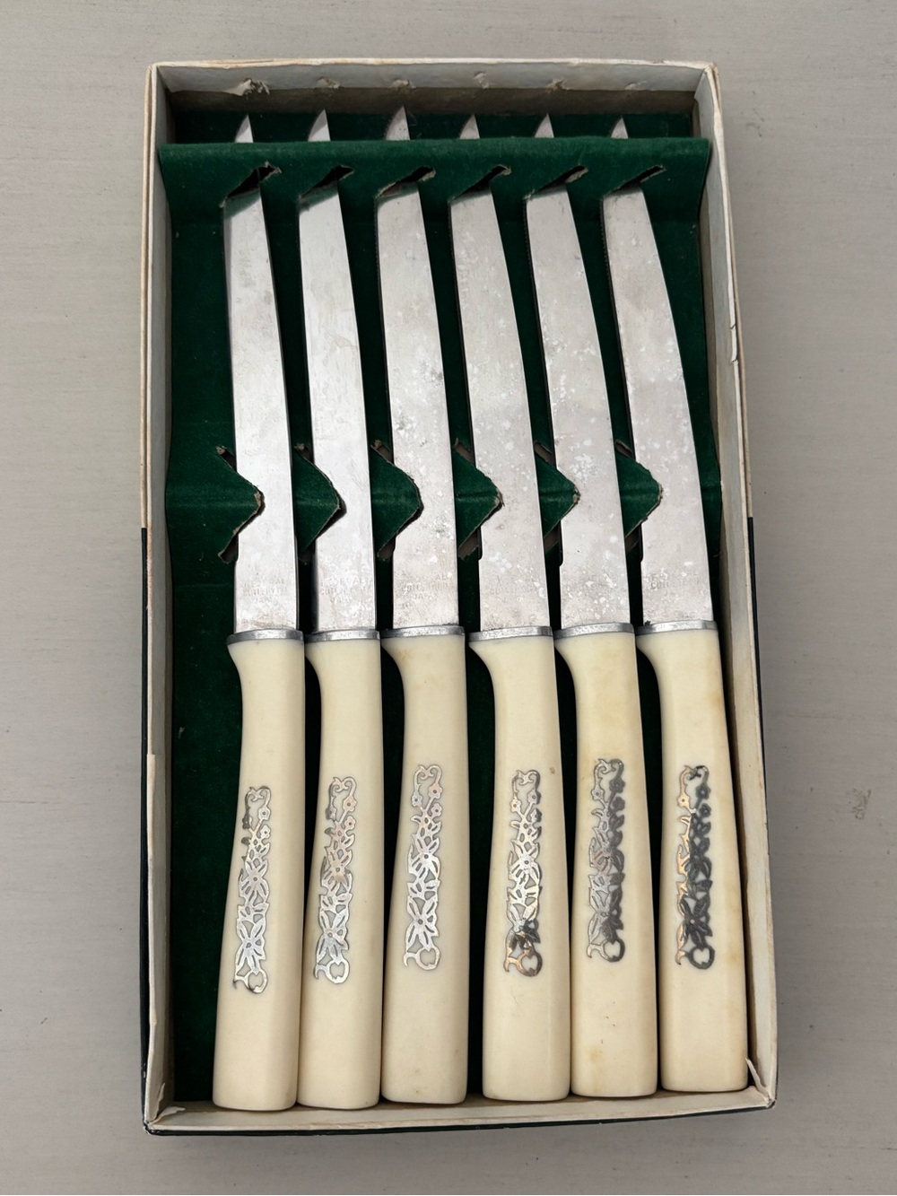 Federal Cutlery Co Japan Stainless Steel Steak Knife Set of 6 Serrated Blades